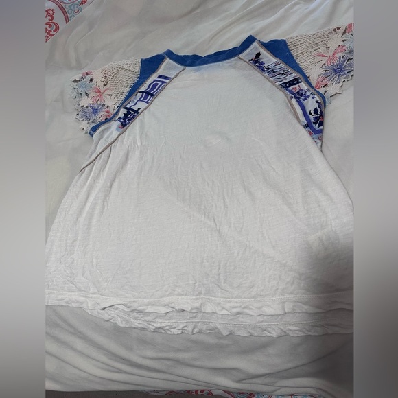 Free people As If Crochet Sleeve T-shirt In Tea Combo. Size S. - Picture 3 of 4